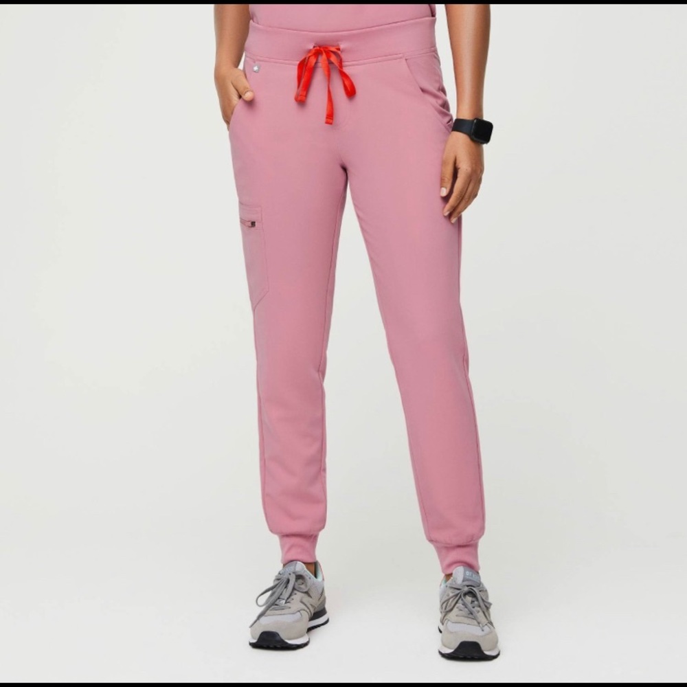 NWT CHALK PINK FIGS JOGGERS SP